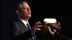 Özel’den ‘İBB iddianamesi’ne tepki: ‘Bu dava hukuki değildir, tamamen siyasidir’