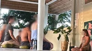 Seks yogası bitti polis geldi