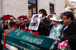 Usta oyuncu Engin Çağlar son yolculuğuna uğurlandı