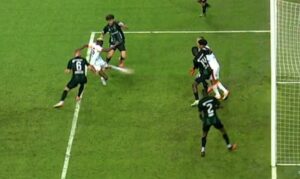 VAR devreye girdi Galatasaray’ın golü iptal edildi