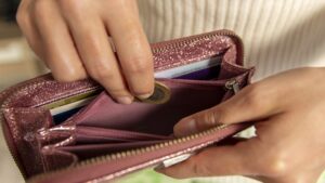 Yıllarca dul maaşı alan kadına 3 milyon liralık ceza