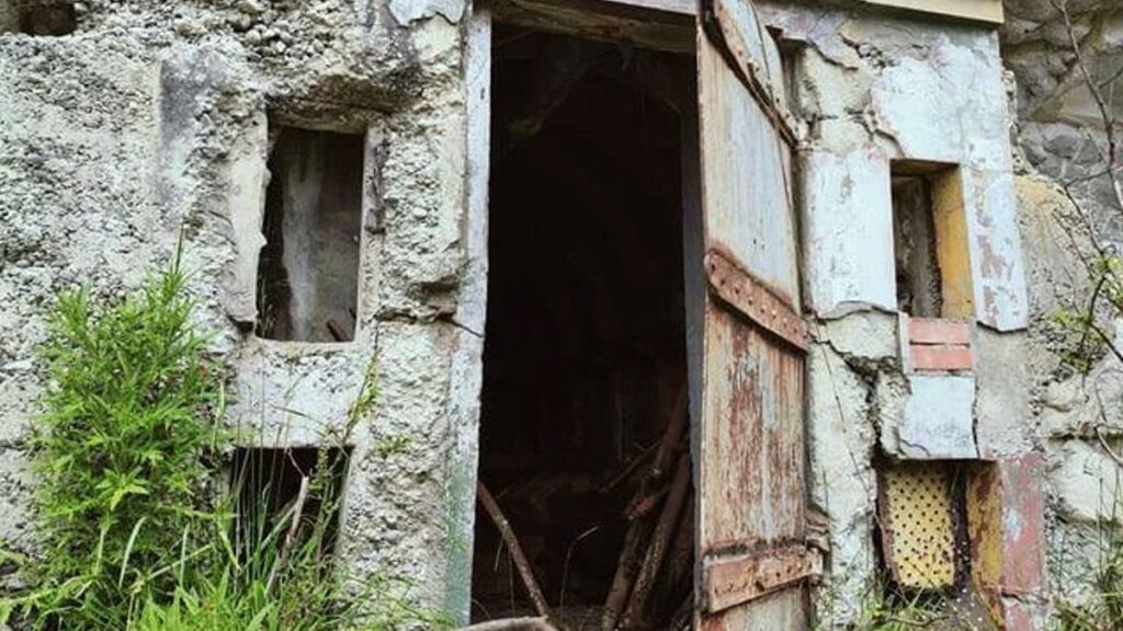 40 yıldır korktuğu kapıyı bir cesaretle açtı: Gördükleri karşısında dumura uğradı