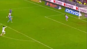 80. dakikada inanılmaz an! Beşiktaş taraftarı çıldırdı