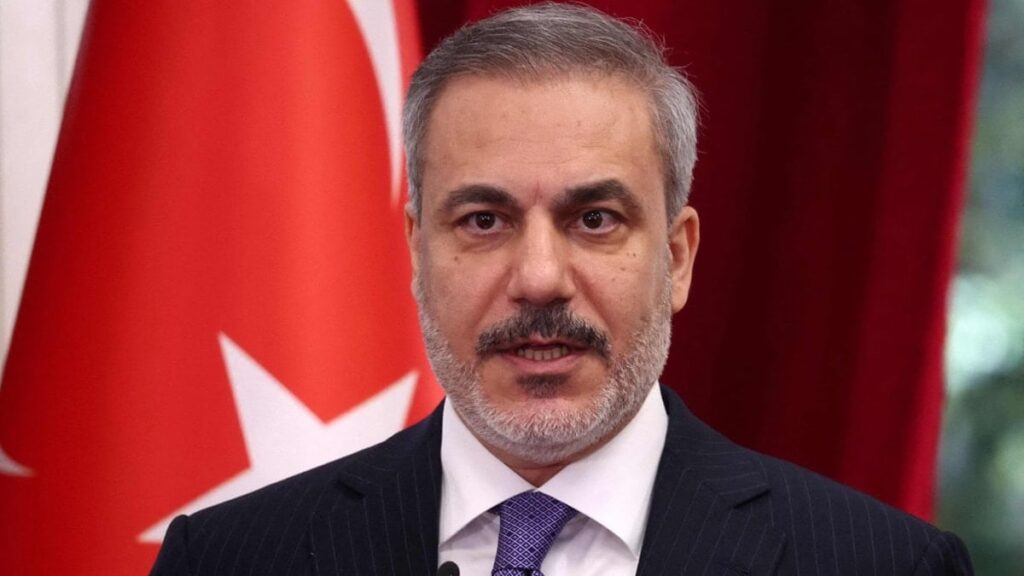 AKP içinde Hakan Fidan tartışması! ‘Görevden alınır’ sözlerine yanıt geldi