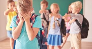 Akran zorbalığı alarm veriyor!