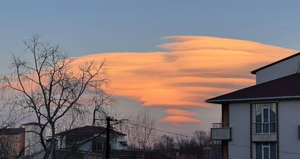 Ardahan semalarında mercek bulutları görüldü