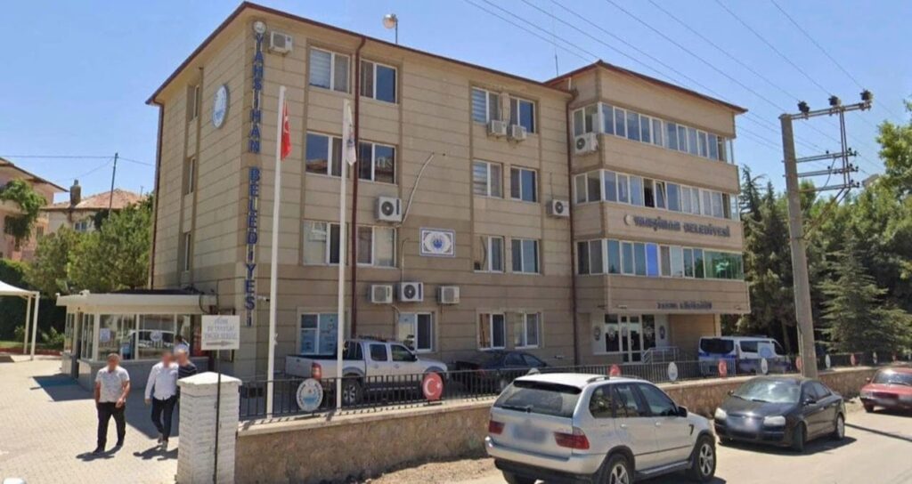 Belediyedeki yolsuzluk silah kaçakçılığına uzandı