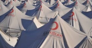 Depremde çadır satan Kızılay yöneticilerine dava geliyor