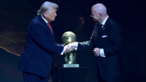 Donald Trump, FIFA’dan ‘Barış Ödülü’ aldı