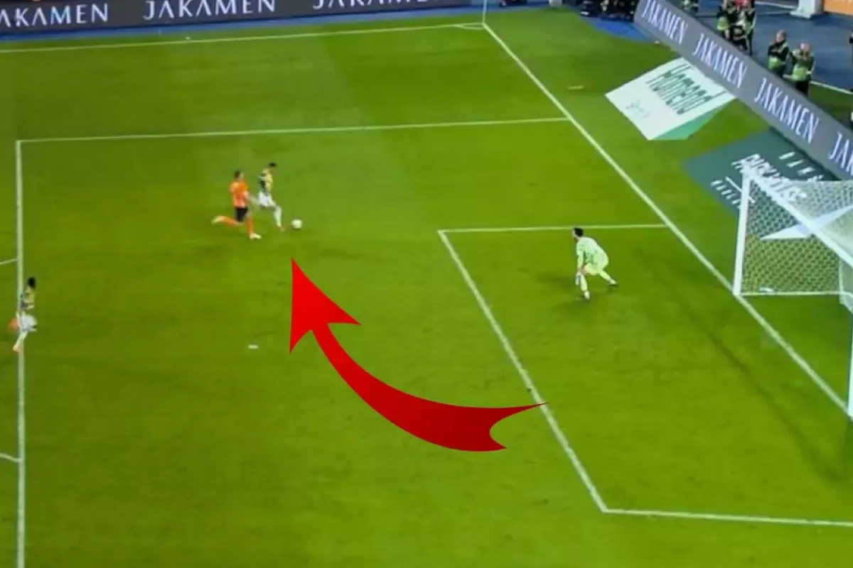 F.Bahçe taraftarını çileden çıkartan pozisyon