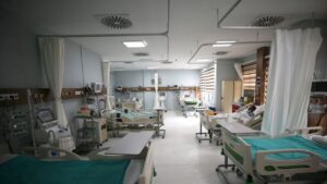 Hastanelerde grev başladı! Doktorlar iş bıraktı