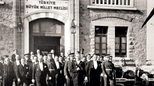 MEB şimdi de TBMM’den Türkiye kelimesini sildi