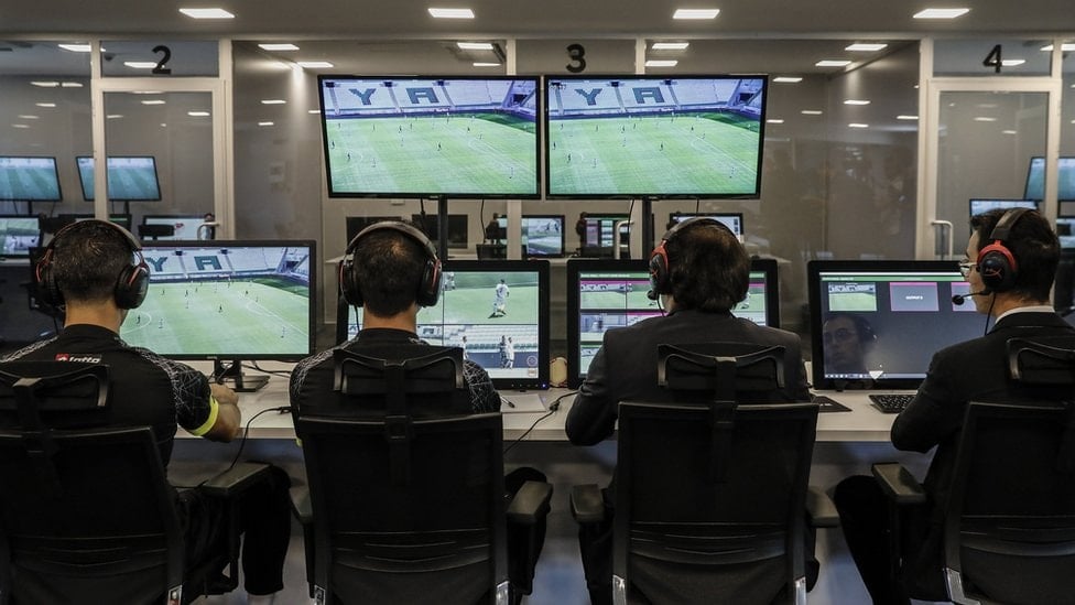 Merakla beklenen VAR hakemi az önce açıklandı