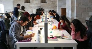 Milyonlarca öğrenciye kötü haber! Üç aylık yaz tatili kaldırılıyor