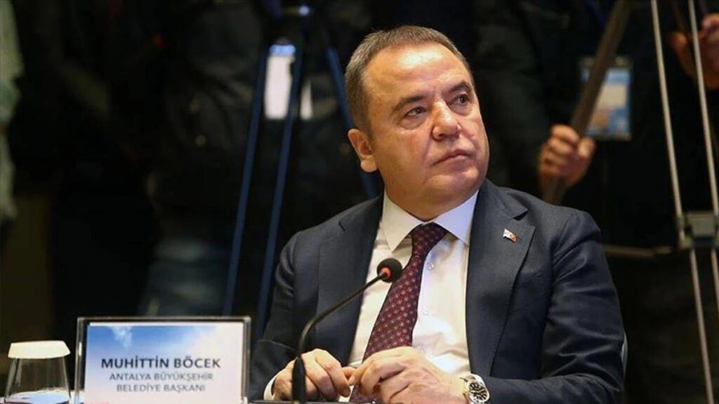 Muhittin Böcek’ten sağlık durumuna ilişkin açıklama!