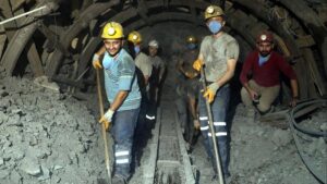 Ölüm madenine kulak tıkamışlar