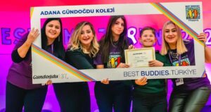 Özel gereksinimli çocukların en mutlu günü: ‘Best Buddies’ projesi Adana’da hayata geçti