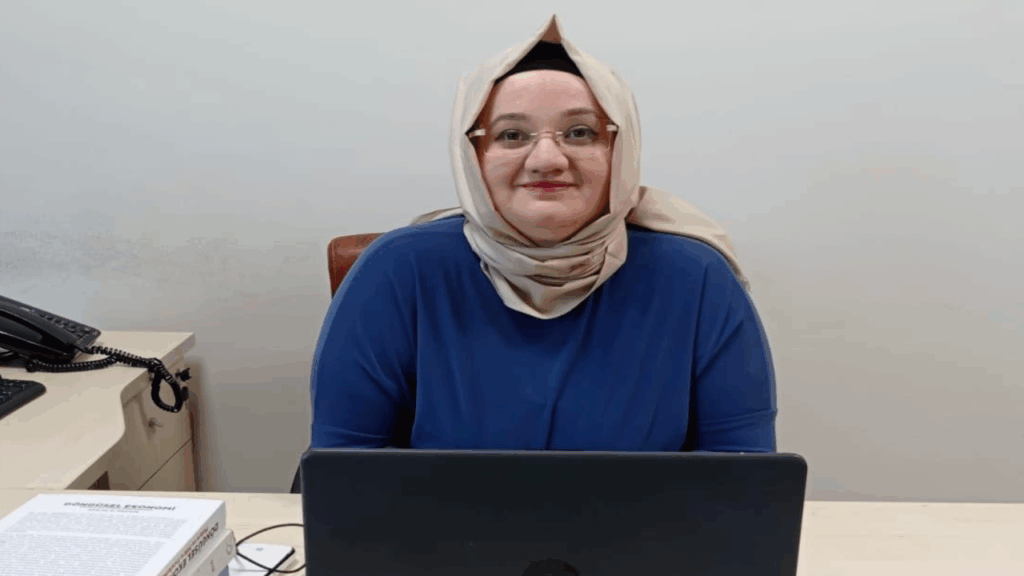 Rektör eşi AKP yönetiminde