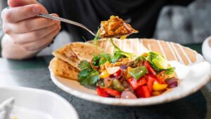 Sebze yerken en çok yapılan 3 hata: Biri sandığınızdan çok daha tehlikeli!