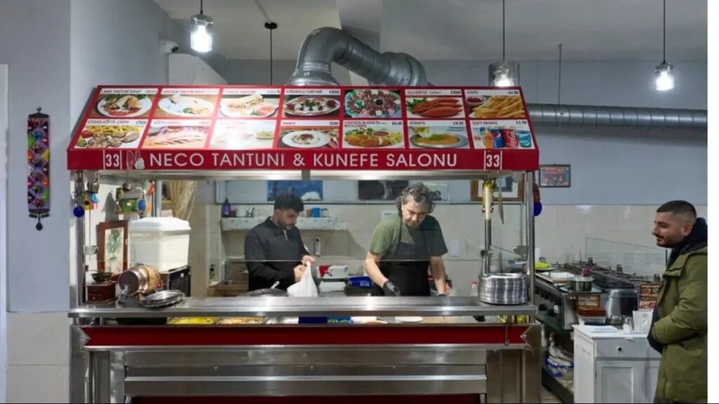 Türk Neco, Londra’da dünya devlerine diz çöktürdü